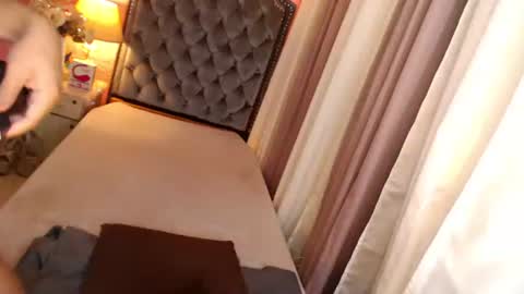 Snapshot of ur_sassygirl chatting on 02.26.25 Kath online show from 02.26.25