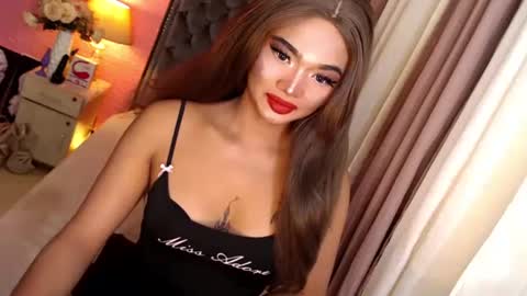 Snapshot of ur_sassygirl chatting on 03.08.25 Kath online show from 03.08.25