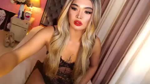 Snapshot of ur_sassygirl chatting on 03.12.25 Kath online show from 03.12.25