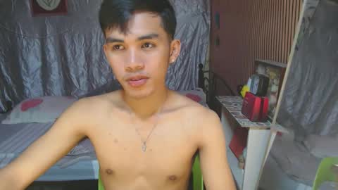 Snapshot of ur_shan21 chatting on 11.23.25 ur_shan21 online show from 11.23.25