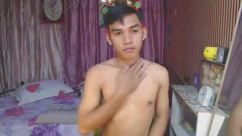 Snapshot of ur_shan21 chatting on 12.15.25 ur_shan21 online show from 12.15.25