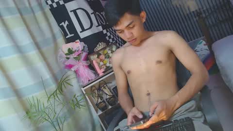 Snapshot of ur_shan21 chatting on 04.19.26 ur_shan21 online show from 04.19.26