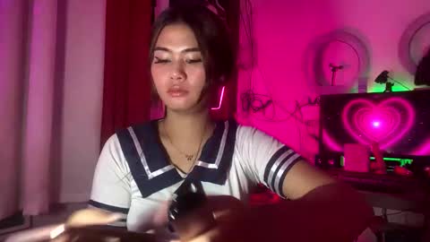 HelloIm  Girly online show from 04.24.26