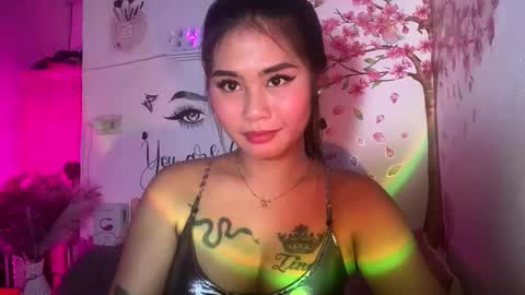 HelloIm  Girly online show from 04.26.26