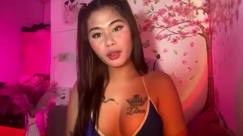 HelloIm  Girly online show from 04.30.26