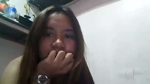 ur_wetwife online show from 07.04.26