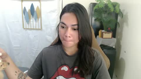 Snapshot of urasian_erica chatting on 07.15.26 urasian_erica online show from 07.15.26