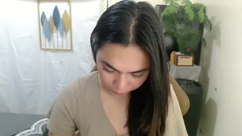 Snapshot of urasian_erica chatting on 07.17.26 urasian_erica online show from 07.17.26