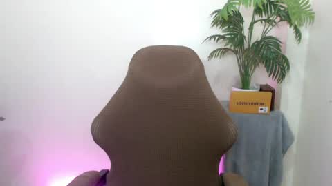 Snapshot of urasian_erica chatting on 08.10.26 urasian_erica online show from 08.10.26