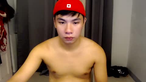 Snapshot of urasian_hardcockxx chatting on 12.02.24 milly online show from 12.02.24