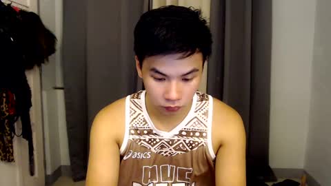 Snapshot of urasian_hardcockxx chatting on 12.03.24 milly online show from 12.03.24