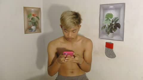 Snapshot of urasian_jomarie chatting on 03.20.26 urasian_jomarie online show from 03.20.26