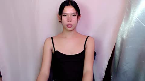 Snapshot of urasian_prettyjane chatting on 10.17.25 Jane online show from 10.17.25