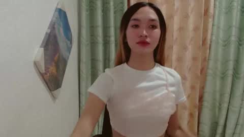 urasianharaxxx online show from 12.18.24