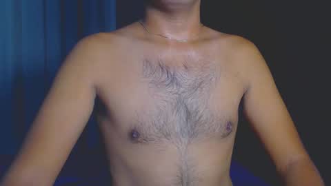 Snapshot of urasianversahunkxx chatting on 12.23.24 johnzen online show from 12.23.24