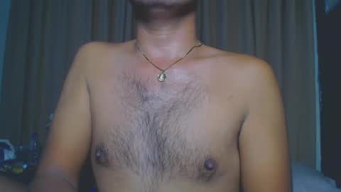 Snapshot of urasianversahunkxx chatting on 01.16.25 johnzen online show from 01.16.25