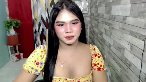 Snapshot of urbabysofia0305 chatting on 12.27.24 Sofia online show from 12.27.24