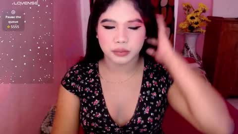 Snapshot of urbabysofia0305 chatting on 11.15.25 Sofia online show from 11.15.25