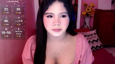 Snapshot of urbabysofia0305 chatting on 11.17.25 Sofia online show from 11.17.25