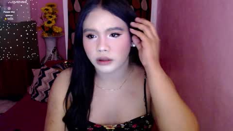 Snapshot of urbabysofia0305 chatting on 11.30.25 Sofia online show from 11.30.25