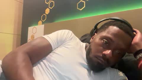 Snapshot of urbandick5 chatting on 02.20.26 urbandick5 online show from 02.20.26