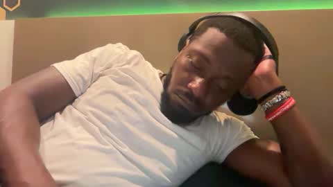 Snapshot of urbandick5 chatting on 02.21.26 urbandick5 online show from 02.21.26