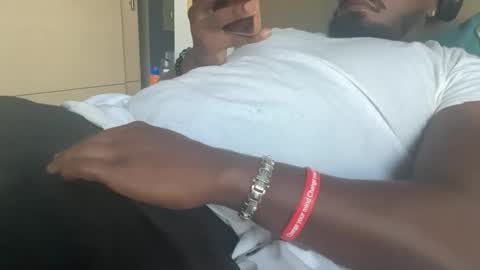 Snapshot of urbandick5 chatting on 03.18.26 urbandick5 online show from 03.18.26