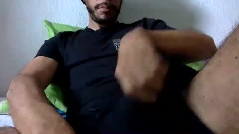 Snapshot of urbestbigdick chatting on 01.04.25 urbestbigdick online show from 01.04.25
