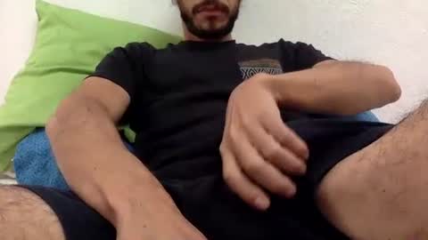 Snapshot of urbestbigdick chatting on 01.05.25 urbestbigdick online show from 01.05.25