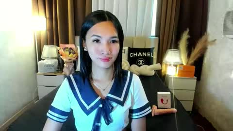 Snapshot of urblossom_princess chatting on 10.14.25 urblossom_princess online show from 10.14.25