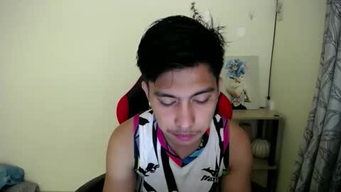 Snapshot of urcuteguy_jhonx chatting on 11.03.25 Dannie online show from 11.03.25