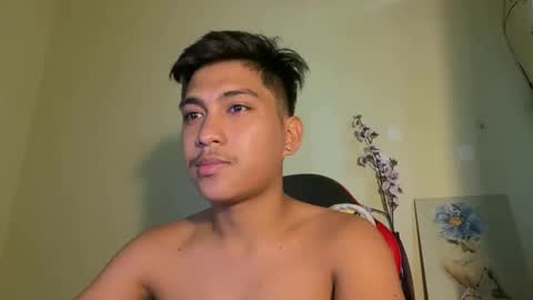 Snapshot of urcuteguy_jhonx chatting on 11.11.25 Dannie online show from 11.11.25