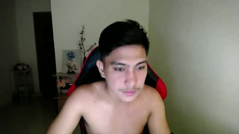 Snapshot of urcuteguy_jhonx chatting on 11.14.25 Dannie online show from 11.14.25