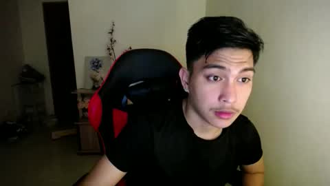 Snapshot of urcuteguy_jhonx chatting on 11.15.25 Dannie online show from 11.15.25