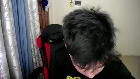 Snapshot of urcuteguy_jhonx chatting on 12.18.25 Dannie online show from 12.18.25