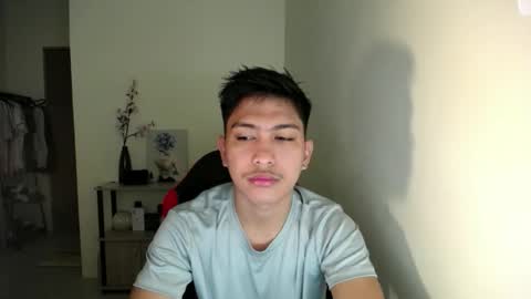 Snapshot of urcuteguy_jhonx chatting on 12.22.25 Dannie online show from 12.22.25