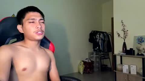 Snapshot of urcuteguy_jhonx chatting on 03.10.26 Dannie online show from 03.10.26