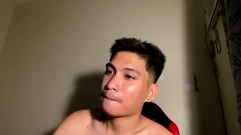 Snapshot of urcuteguy_jhonx chatting on 03.25.26 Dannie online show from 03.25.26