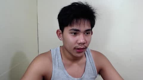 Snapshot of urcutie_asianboy chatting on 10.12.25 KEN online show from 10.12.25