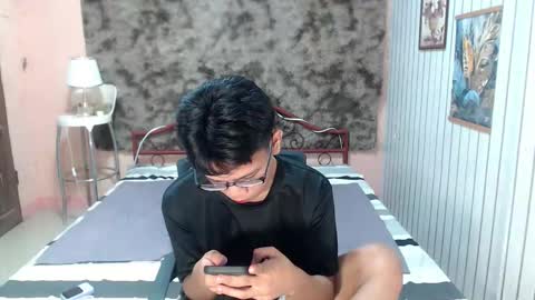 urdreamboy_doms online show from 05.04.26