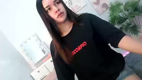 Snapshot of ure_asiancockgirl07 chatting on 09.23.25 Bretesh online show from 09.23.25