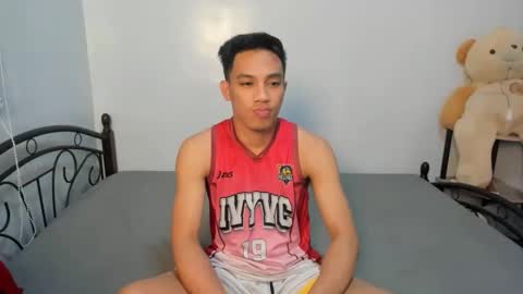 Snapshot of urfucker_vinz chatting on 02.08.26 urfucker_vinz online show from 02.08.26