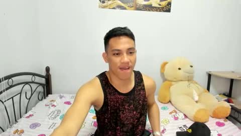 Snapshot of urfucker_vinz chatting on 02.26.26 urfucker_vinz online show from 02.26.26