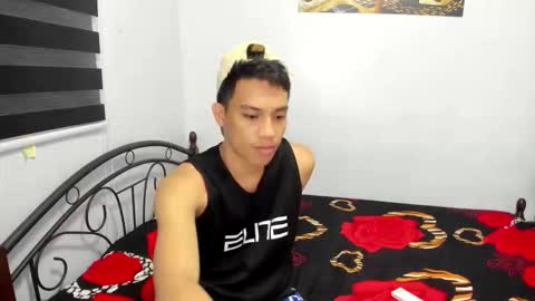 Snapshot of urfucker_vinz chatting on 03.20.26 urfucker_vinz online show from 03.20.26