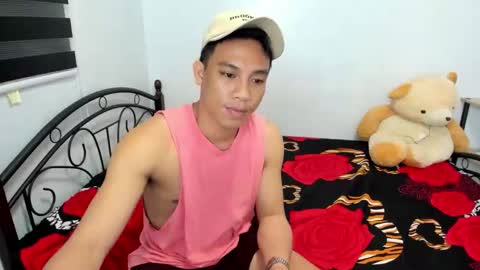 urfucker_vinz online show from 04.16.26