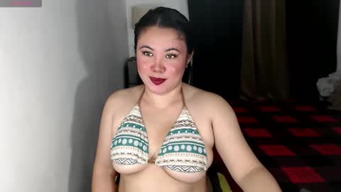 Snapshot of urgirl_elisse chatting on 09.27.25 ELISSE online show from 09.27.25