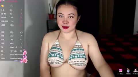 Snapshot of urgirl_elisse chatting on 12.03.25 ELISSE online show from 12.03.25