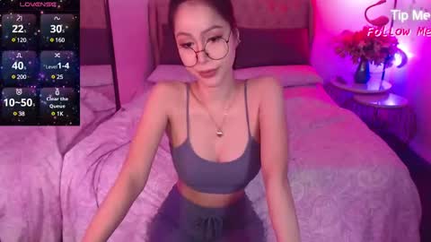 Snapshot of urgoddessofsex chatting on 02.08.25 angela online show from 02.08.25