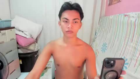 Snapshot of urguy_marco chatting on 05.31.26 urguy_marco online show from 05.31.26