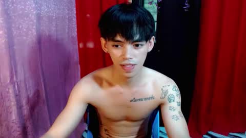 Snapshot of urhunky_boy chatting on 05.25.26 urhunky_boy online show from 05.25.26